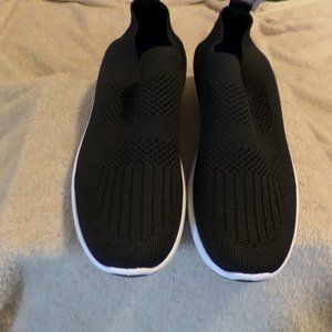 Tommy Bahama Knit Slip On Jogger Sneakers – NWOB -  Size 8.5